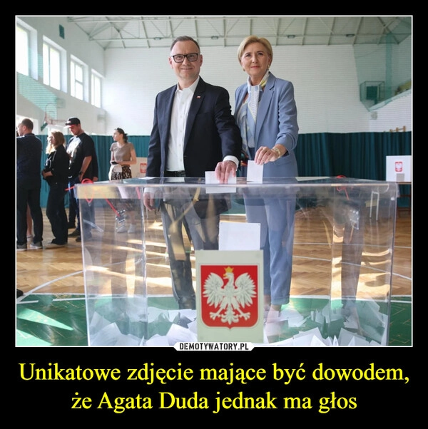 
    Unikatowe zdjęcie mające być dowodem, że Agata Duda jednak ma głos