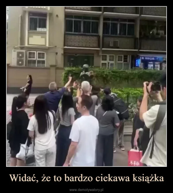 
    Widać, że to bardzo ciekawa książka