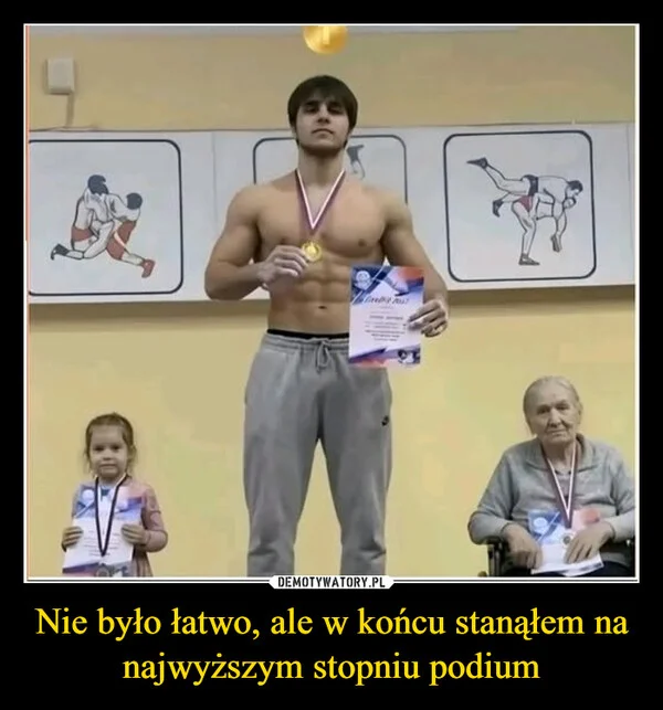 
    Nie było łatwo, ale w końcu stanąłem na najwyższym stopniu podium