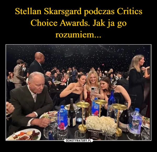 
    Stellan Skarsgard podczas Critics Choice Awards. Jak ja go rozumiem...