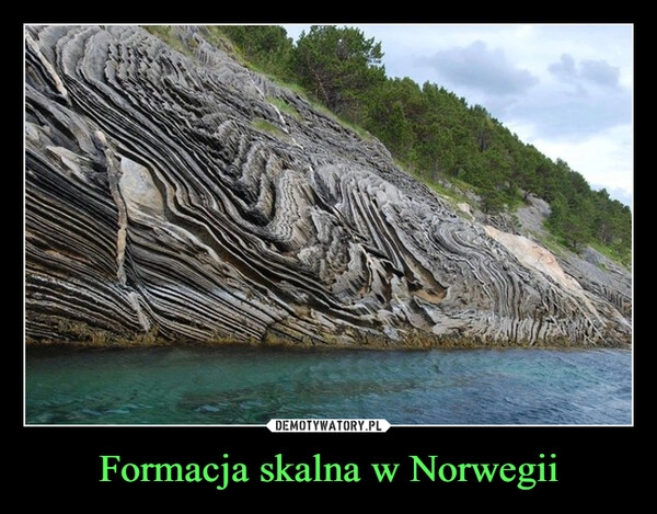 
    Formacja skalna w Norwegii